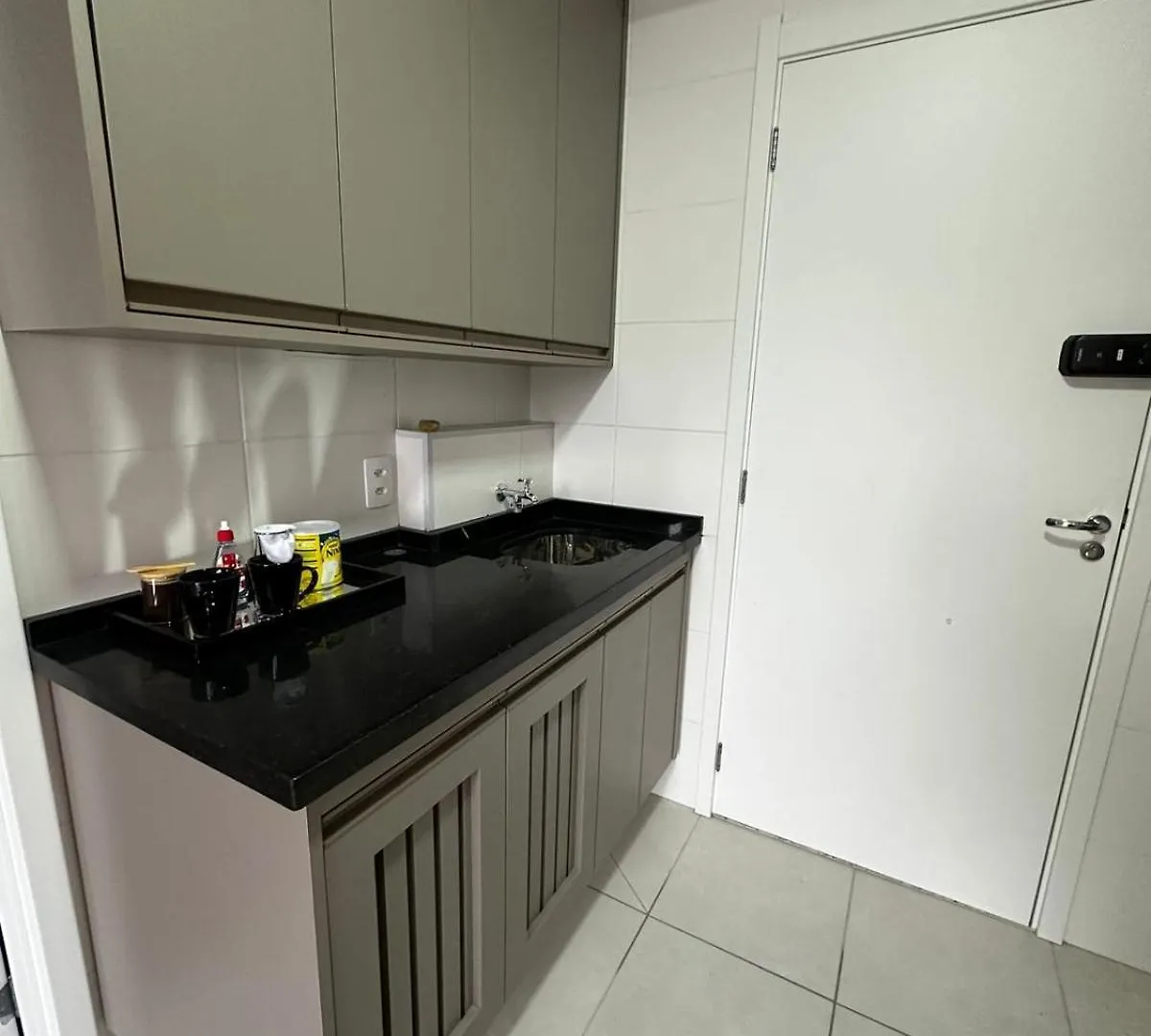Laguna Airbnb 1706B São Paulo 0*,